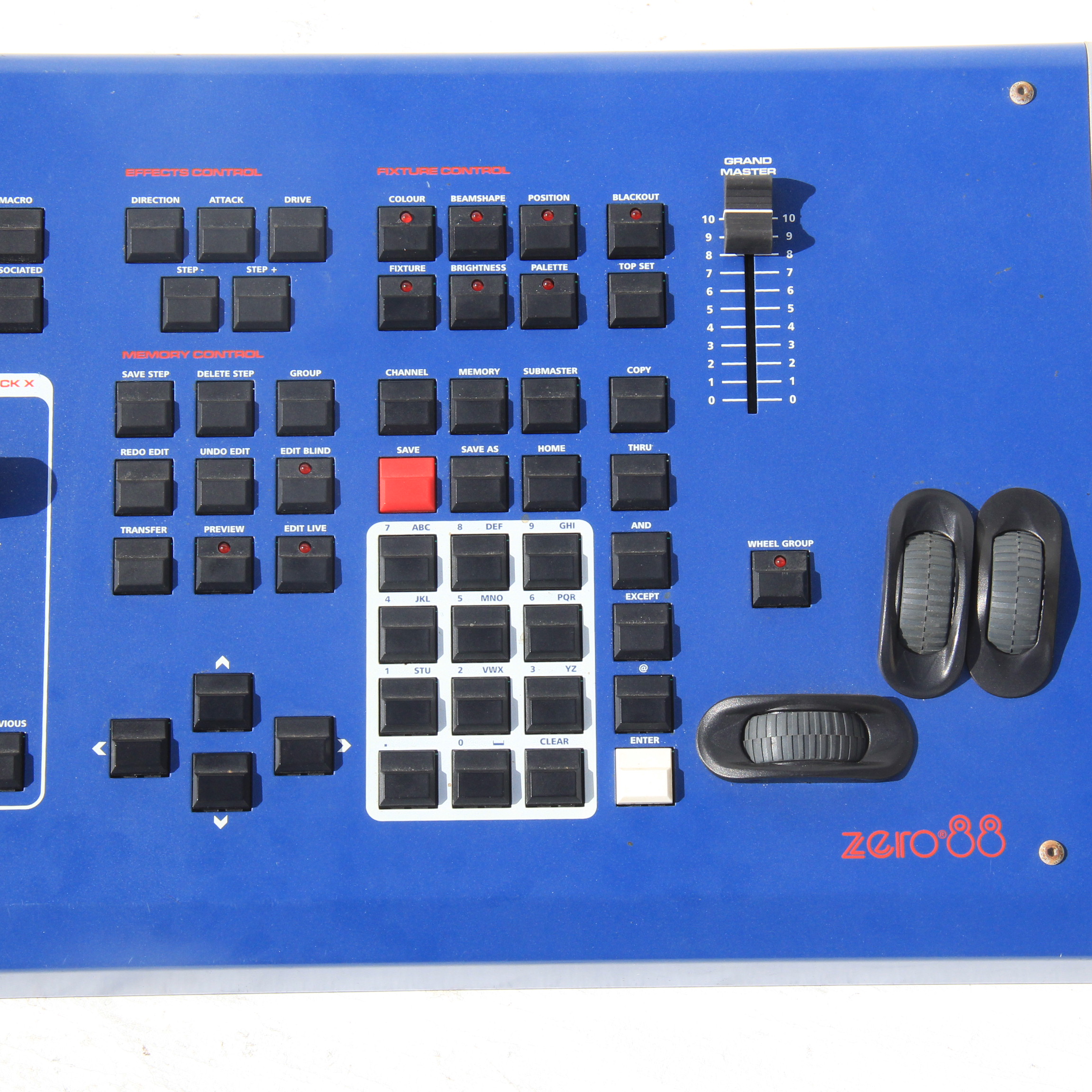 zero 88 illusion 500 lighting desk - theatre cue stack + moving light controller - Image 11